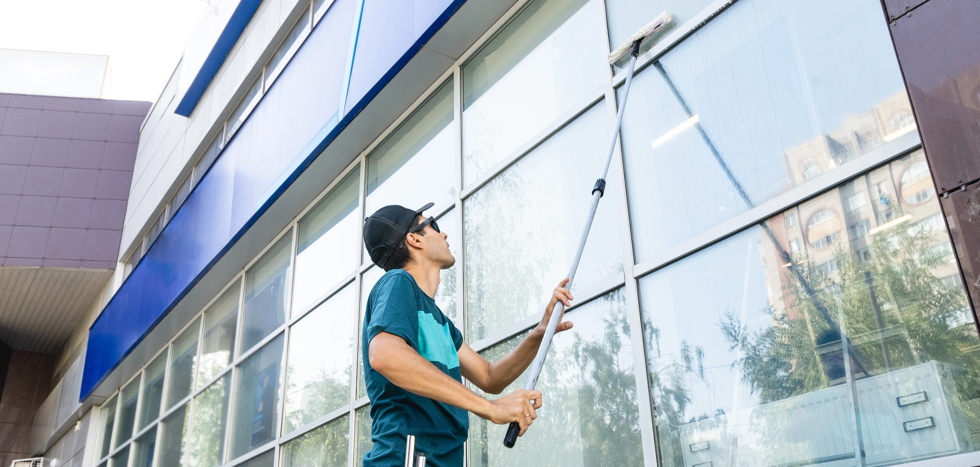 Surrey Window Cleaner Window Cleaner , easy website,  Streak-free window cleaning,  Residential window cleaning, Window cleaning service, Tec-Nut.com Websites, Free Website, No Coding Website, Better Than Wix Serving Dorking